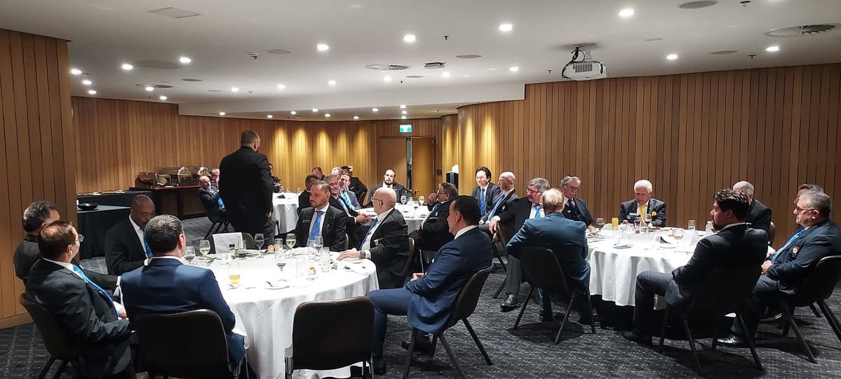 Brethren seated together at the festive board